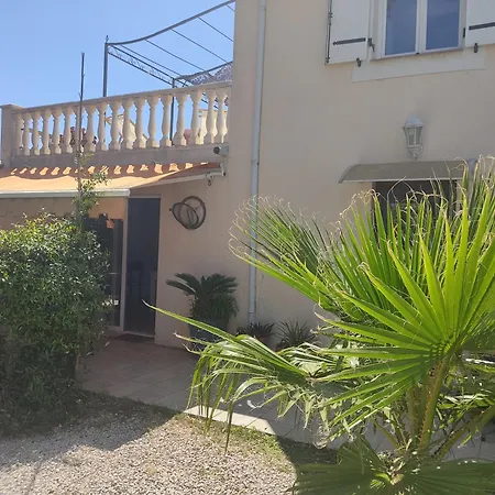 Belle Maison Centre Avec Parking Casa de Férias *